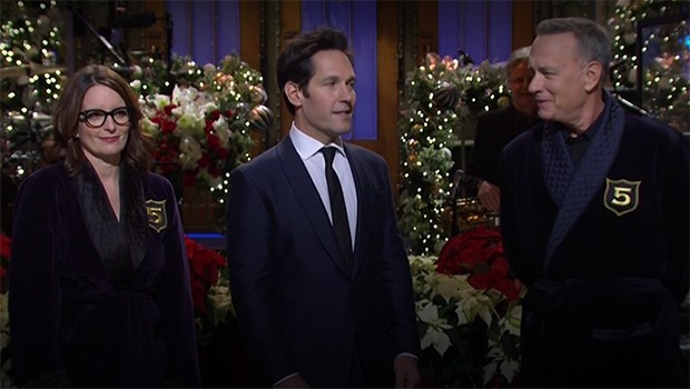 Tom Hanks & Tina Fey Induct Host Paul Rudd Into ‘5 Timers’ Club On ‘SNL’ — Watch