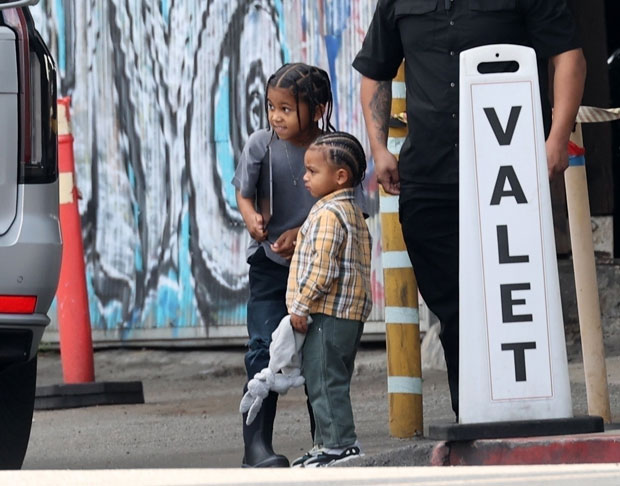 Kanye West Steps Out With Kids North, Saint & Psalm After Back-To-Back Dates With Julia Fox – Photos