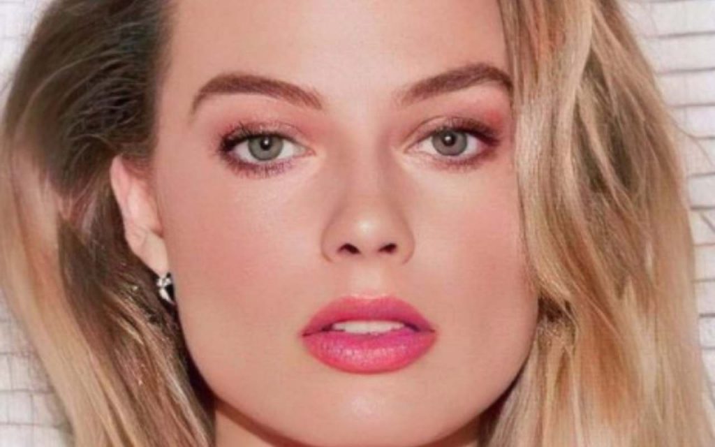 Margot Robbie e Dua Lipa, polemiche per le foto: i motivi