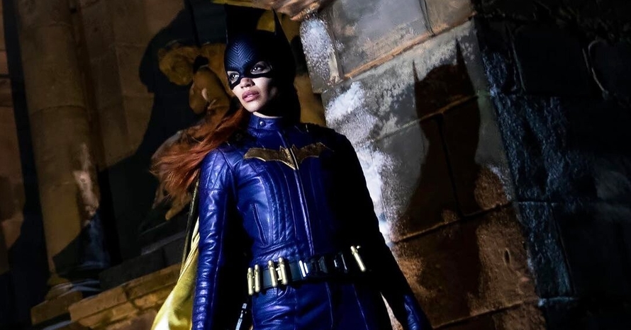New Set Photos Reveal Up-Close Look At Batgirl’s Cowl