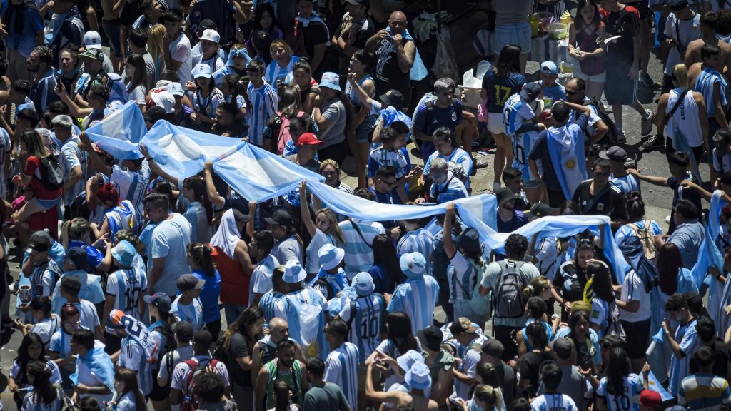 Argentina’s World Cup Parade Featured Someone Trying To Jump Into The Team’s Bus From An Overpass And Missing