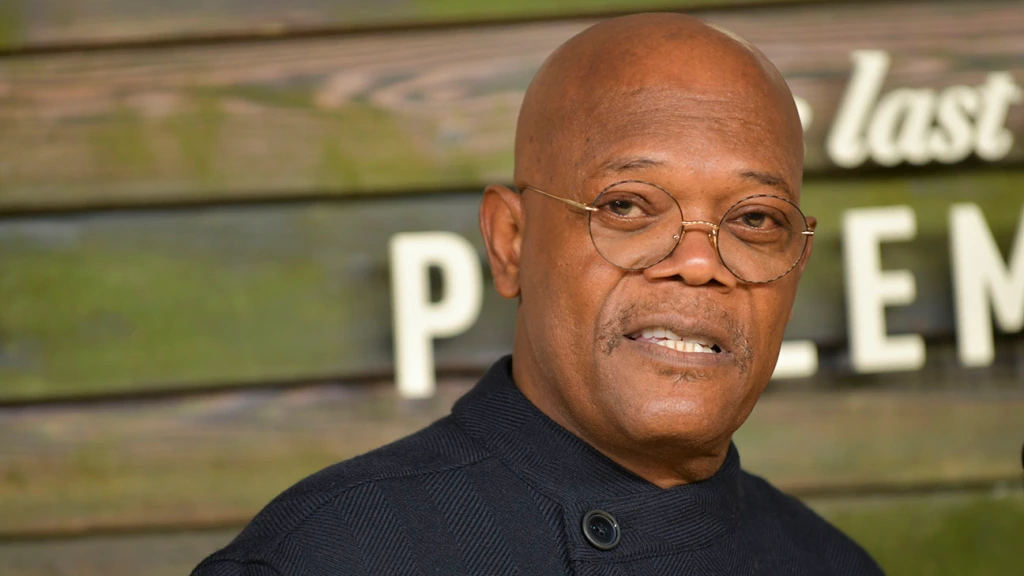 “Ayo Sam What the fu*k you doing”- Marvel Star Samuel L. Jackson Leaves The Internet Gasping For Air, As Fans Catch Him Watching Po*n on Twitter