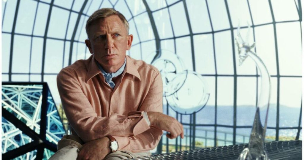 Glass Onion: A Knives Out Mystery (2022) Review- Rian Johnson’s Screenplay Tricks and Teases the Audience 